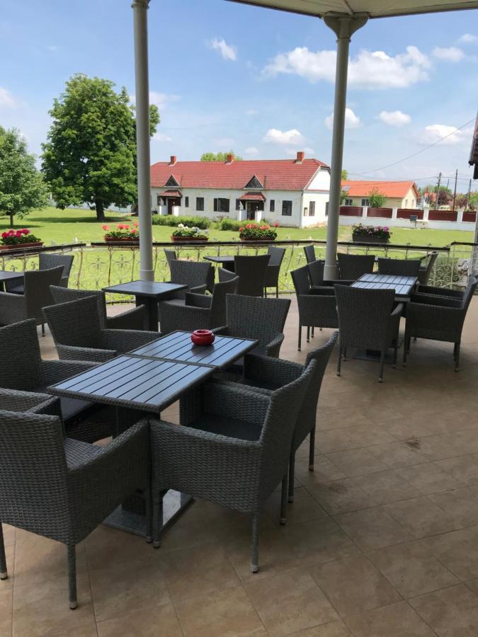 Rosenberg Kuria Bed & Breakfast Taplanszentkereszt Luaran gambar