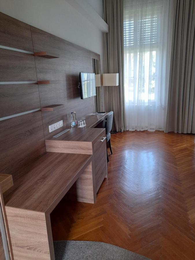 Rosenberg Kuria Bed & Breakfast Taplanszentkereszt Luaran gambar