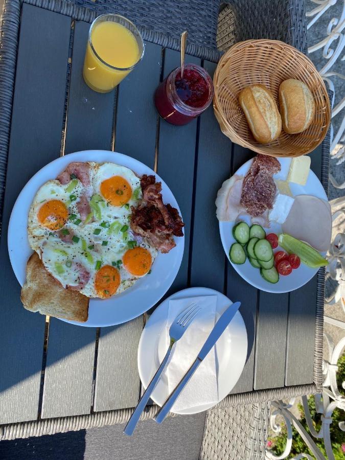 Rosenberg Kuria Bed & Breakfast Taplanszentkereszt Luaran gambar