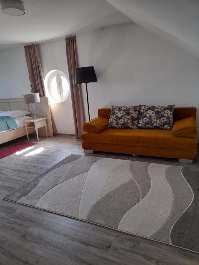 Rosenberg Kuria Bed & Breakfast Taplanszentkereszt Luaran gambar
